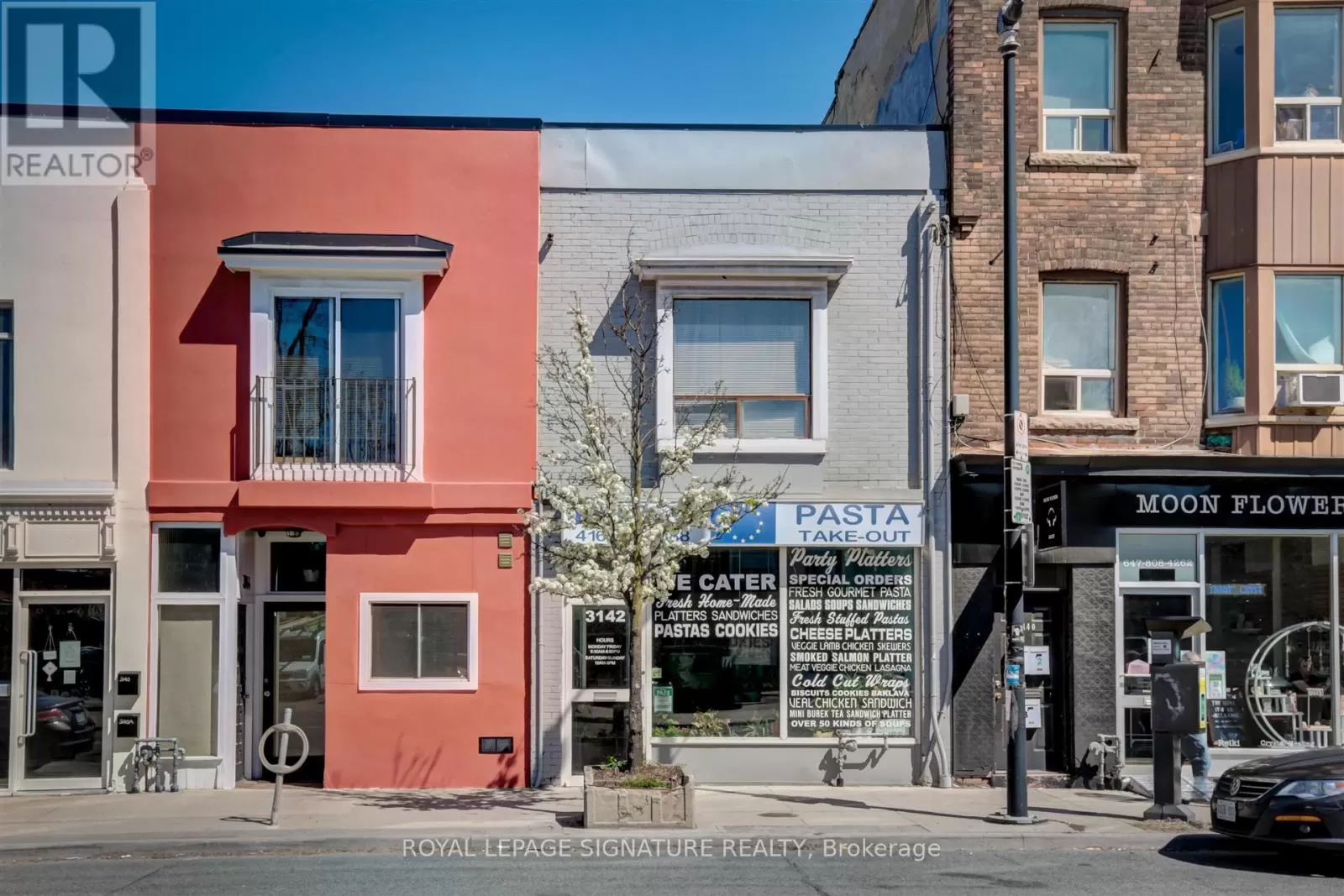 Residential Commercial Mix for rent: 3142 Dundas Street W, Toronto, Ontario M6P 2A1