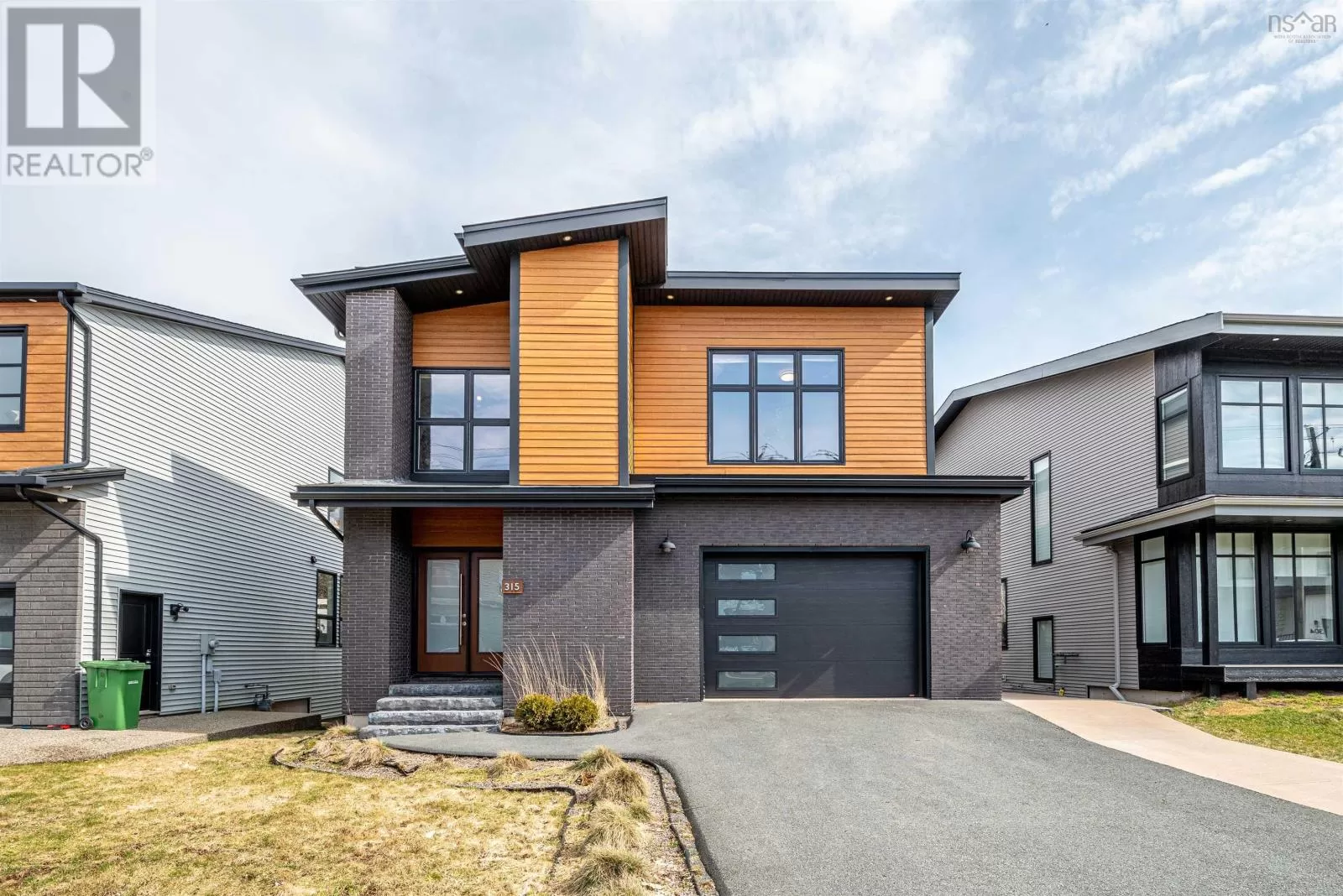 House for rent: 315 Transom Drive, Halifax, Nova Scotia B3M 0L1