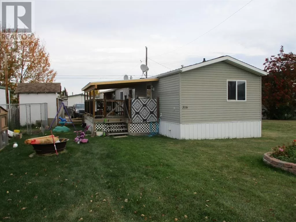 Manufactured Home/Mobile for rent: 316 8th Ave  Se, Manning, Alberta T0H 2M0