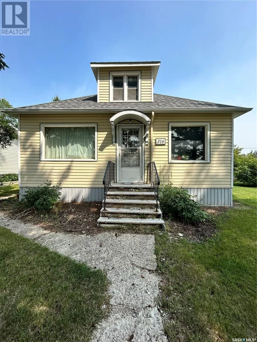 House for rent: 316 Bismark Avenue, Langenburg, Saskatchewan S0A 2A0