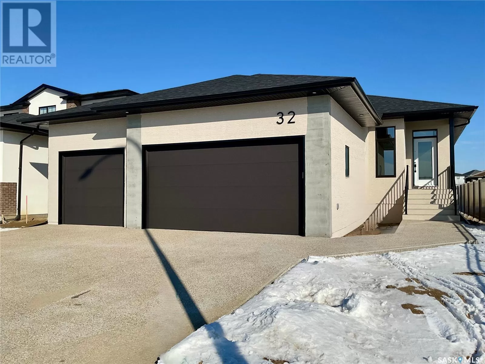 House for rent: 32 Lookout Drive, Pilot Butte, Saskatchewan S0G 3Z0