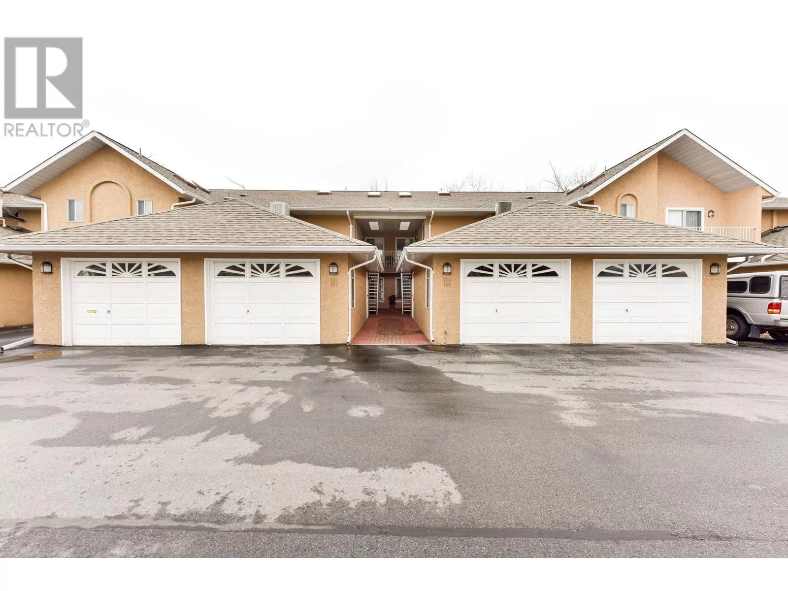 Row / Townhouse for rent: 320 Brandon Avenue Unit# 207, Penticton, British Columbia V2A 3S8