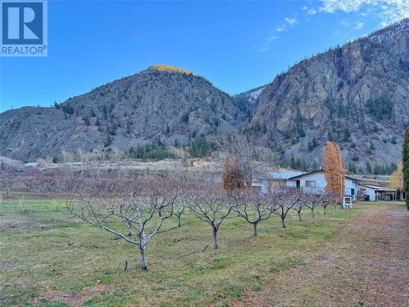 House for rent: 3219 River Road, Keremeos, British Columbia V0X 1N1
