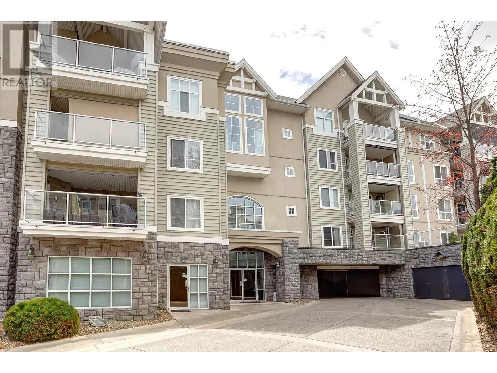 Apartment for rent: 3220 Centennial Drive Unit# 312, Vernon, British Columbia V1T 2T7