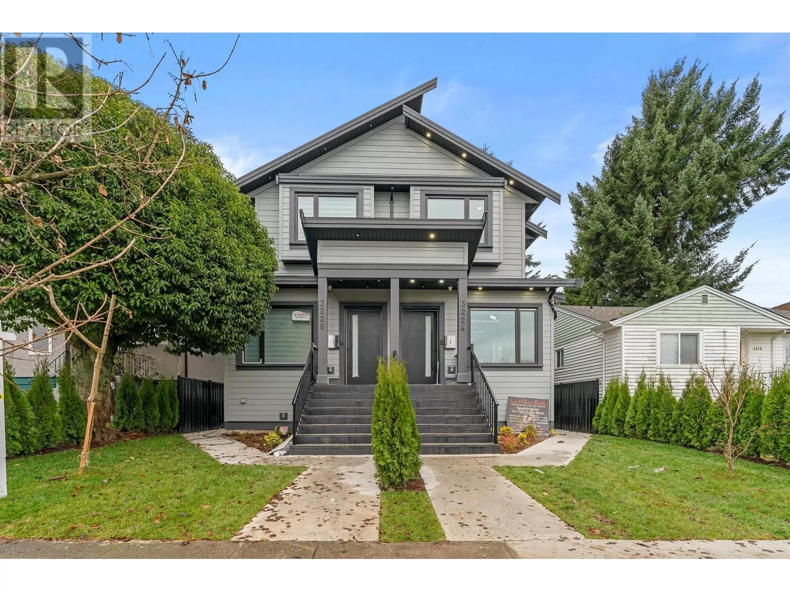 Duplex for rent: 3224 Marmion Avenue, Vancouver, British Columbia V5R 4W8