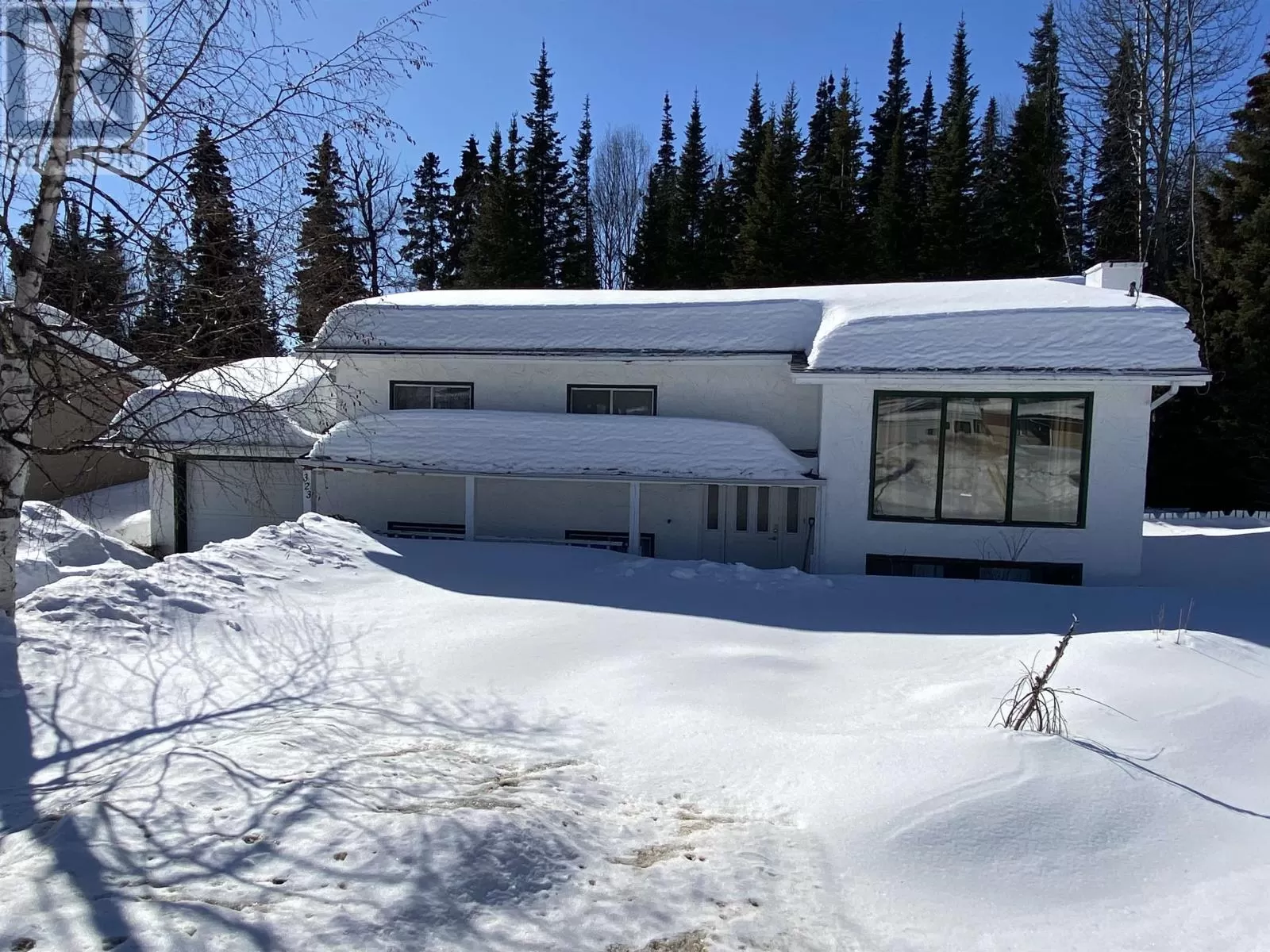 House for rent: 323 Crooked River Crescent, Mackenzie, British Columbia V0J 2C0