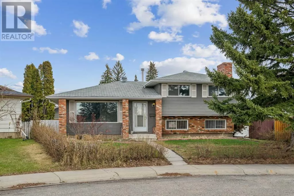 House for rent: 323 Madeira Close Ne, Calgary, Alberta T2A 4N7