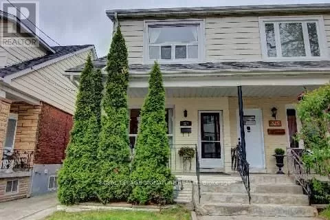 House for rent: 327 Wolverleigh Boulevard, Toronto, Ontario M4C 1S5