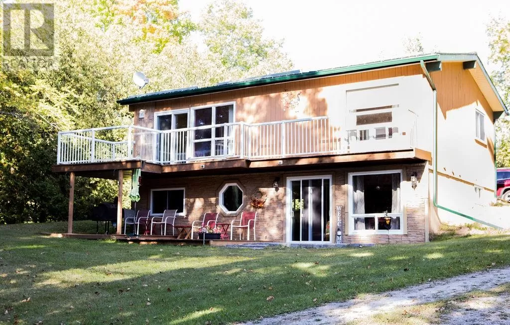 House for rent: 329 Lakeshore Road, Mindemoya, Ontario P0P 1S0