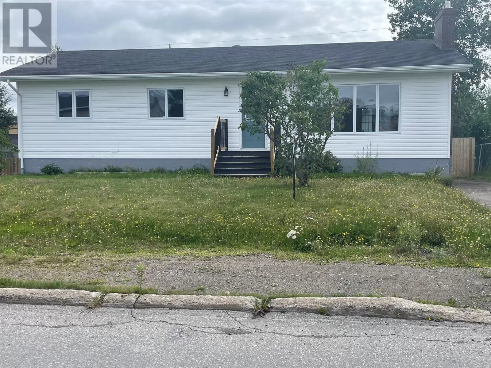 House for rent: 33 Pine Avenue, Lewisporte, Newfoundland & Labrador A0G 3A0