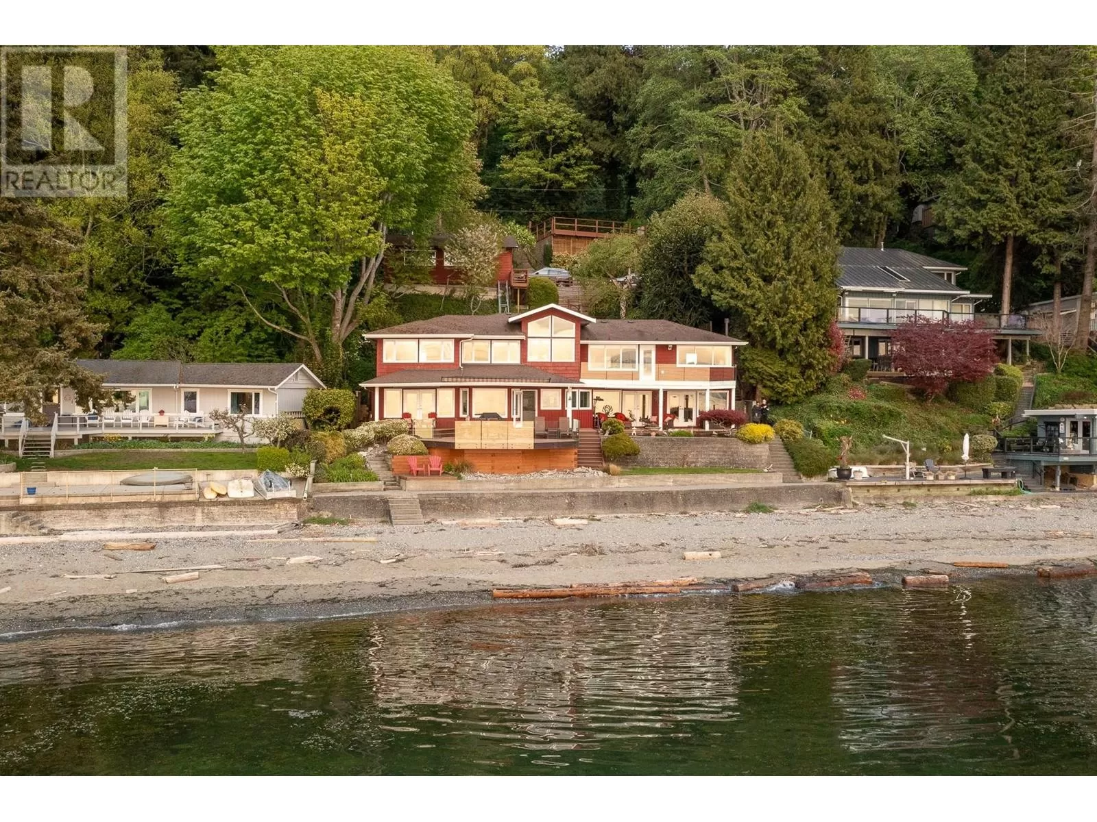House for rent: 330 Tsawwassen Beach Road, Delta, British Columbia V4M 4C9