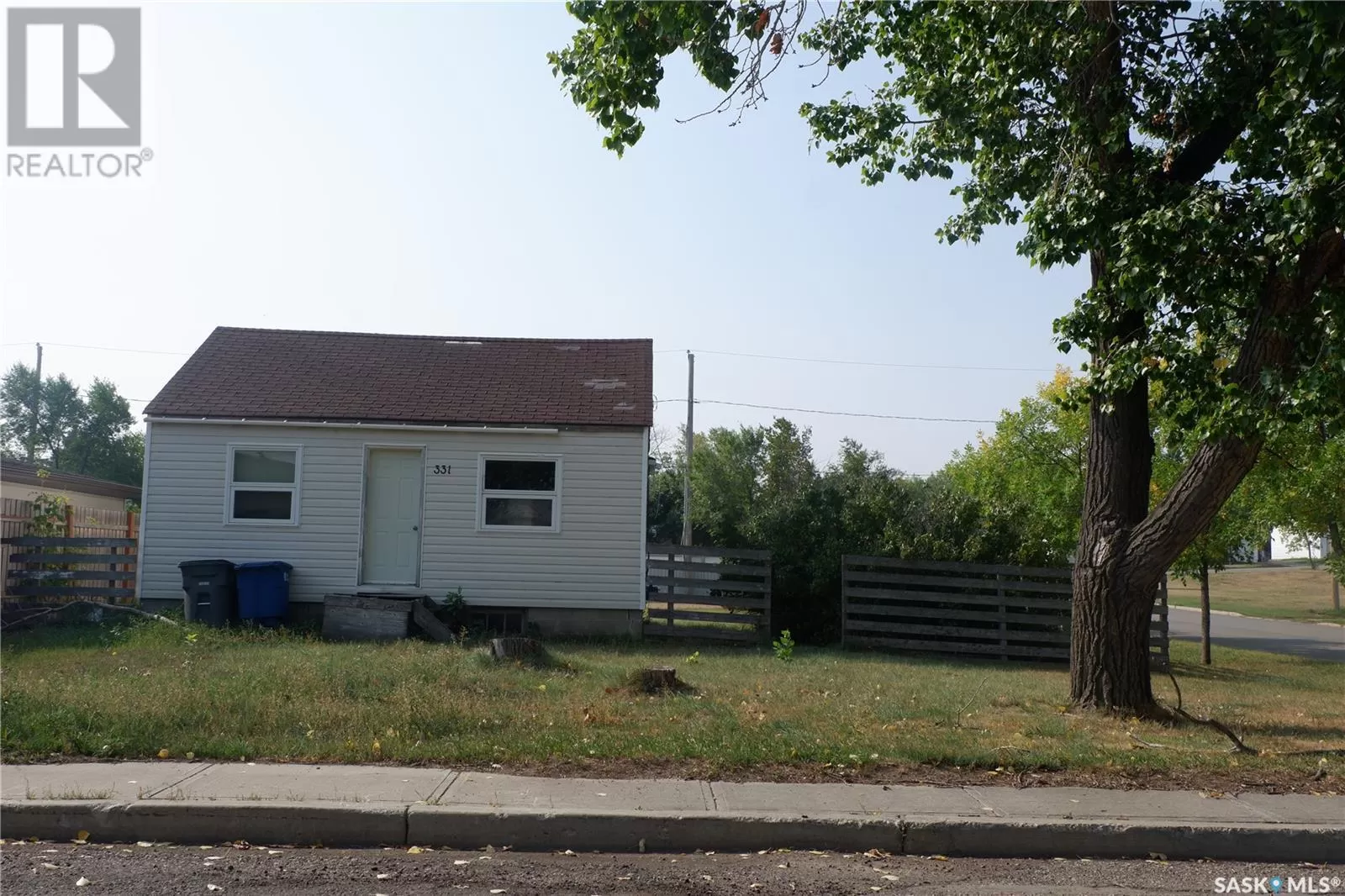 House for rent: 331 2nd Avenue W, Assiniboia, Saskatchewan S0H 0B0