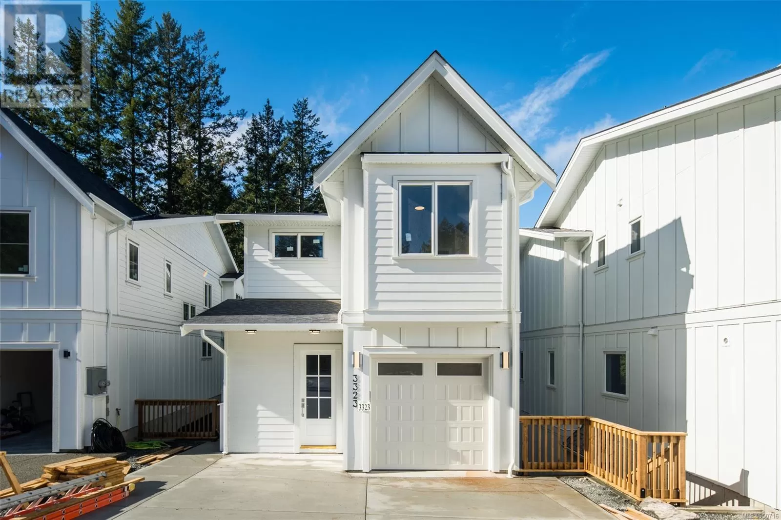 House for rent: 3323 West Oak Pl, Langford, British Columbia V9C 2P2