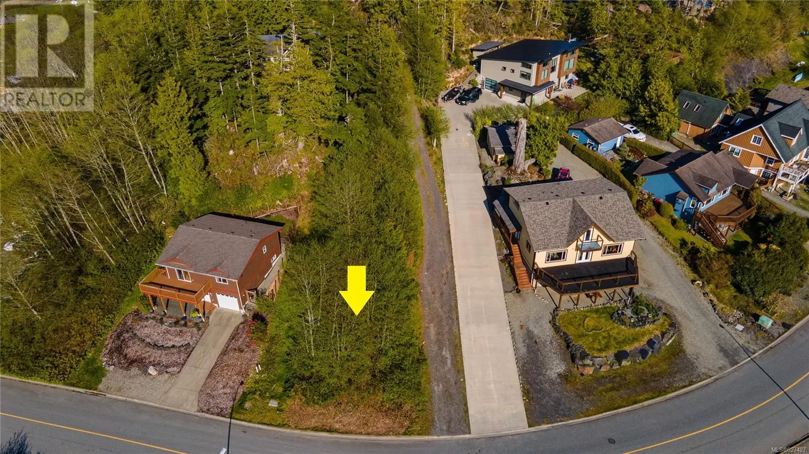338 Pacific Cres, Ucluelet, British Columbia V0R 3A0