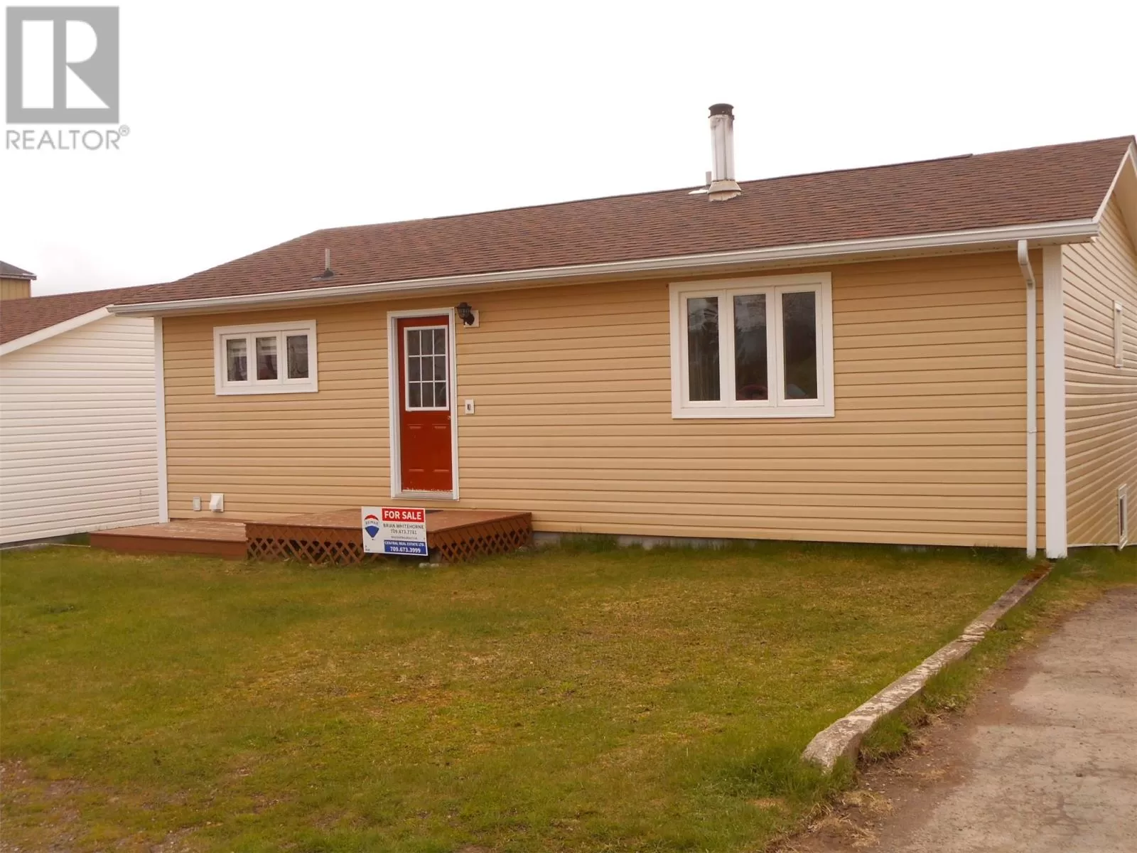 House for rent: 34 Cherry Crescent, Springdale, Newfoundland & Labrador A0J 1T0