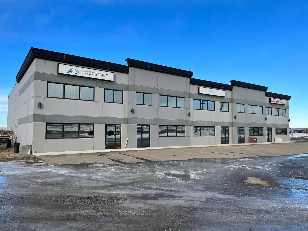 Other for rent: 34 Vic Turner Airport Road, Dawson Creek, British Columbia V1G 0G1