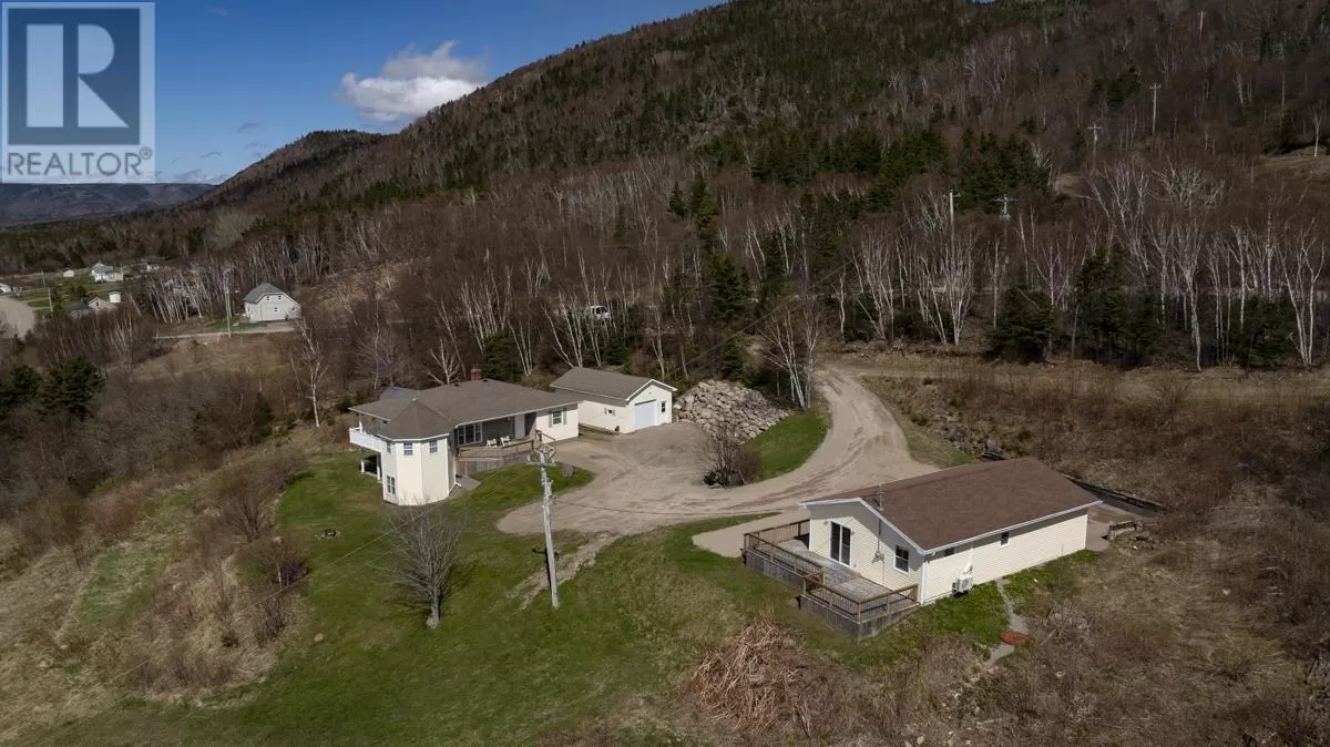 House for rent: 340 Mountain Road, ChA(C)ticamp, Nova Scotia B0E 1H0