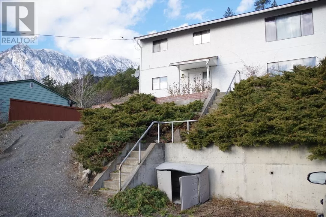 House for rent: 345 Panorama Terrace, Lillooet, British Columbia V0K 1V0