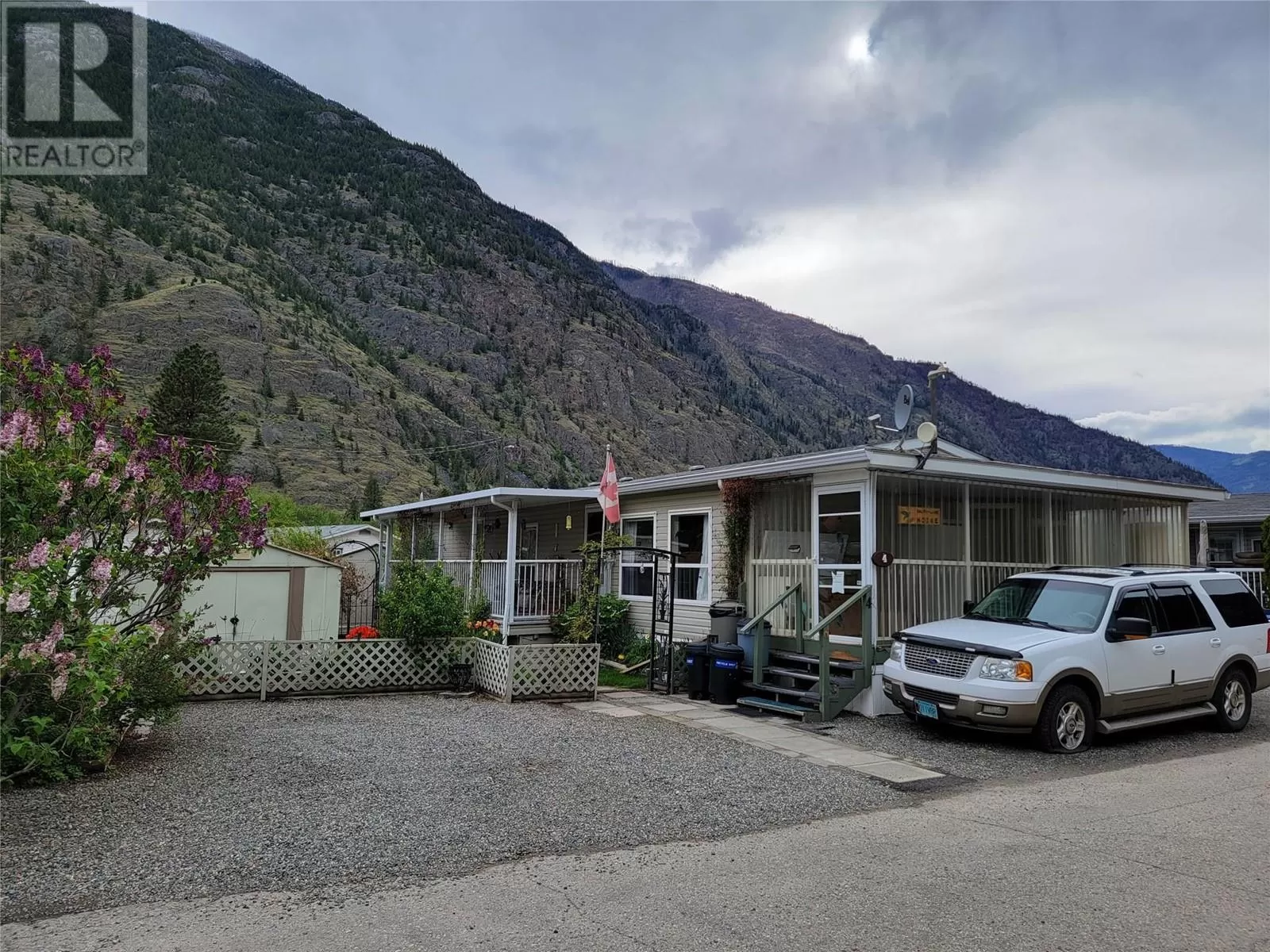 Manufactured Home for rent: 3455 Highway 3 Unit# 4, Keremeos, British Columbia V0X 1N1