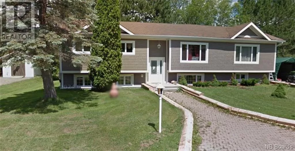 House for rent: 35 Des Draveurs Avenue, Saint-Jacques, New Brunswick E7B 1J4