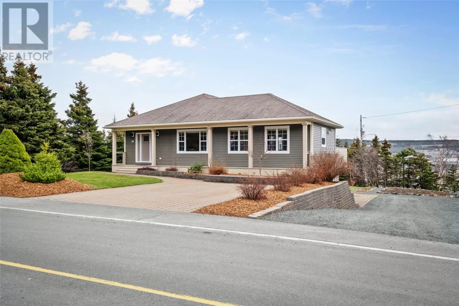 House for rent: 35 Groves Road, St. John's, Newfoundland & Labrador A1B 4L5