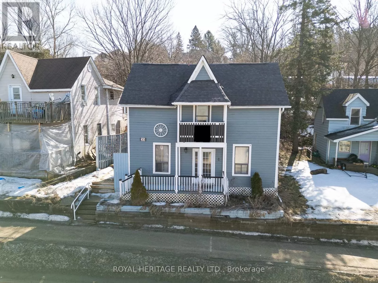 House for rent: 35 Main St W, Huntsville, Ontario P1H 1W9