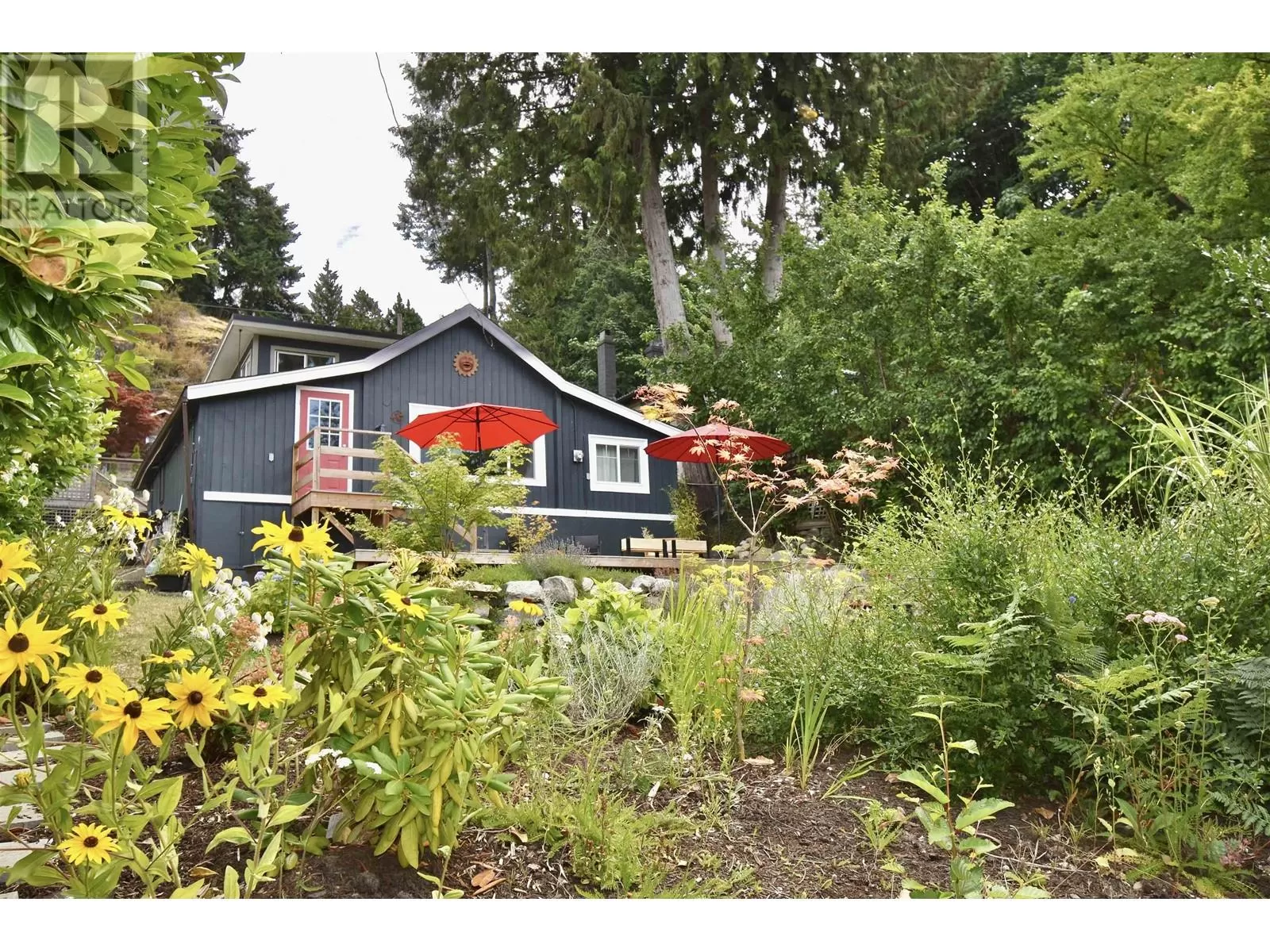 House for rent: 350 Headlands Road, Gibsons, British Columbia V0N 1V8