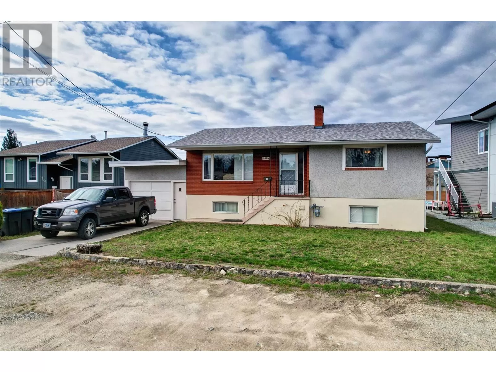 House for rent: 3524 Scott Road, Kelowna, British Columbia V1W 3H6