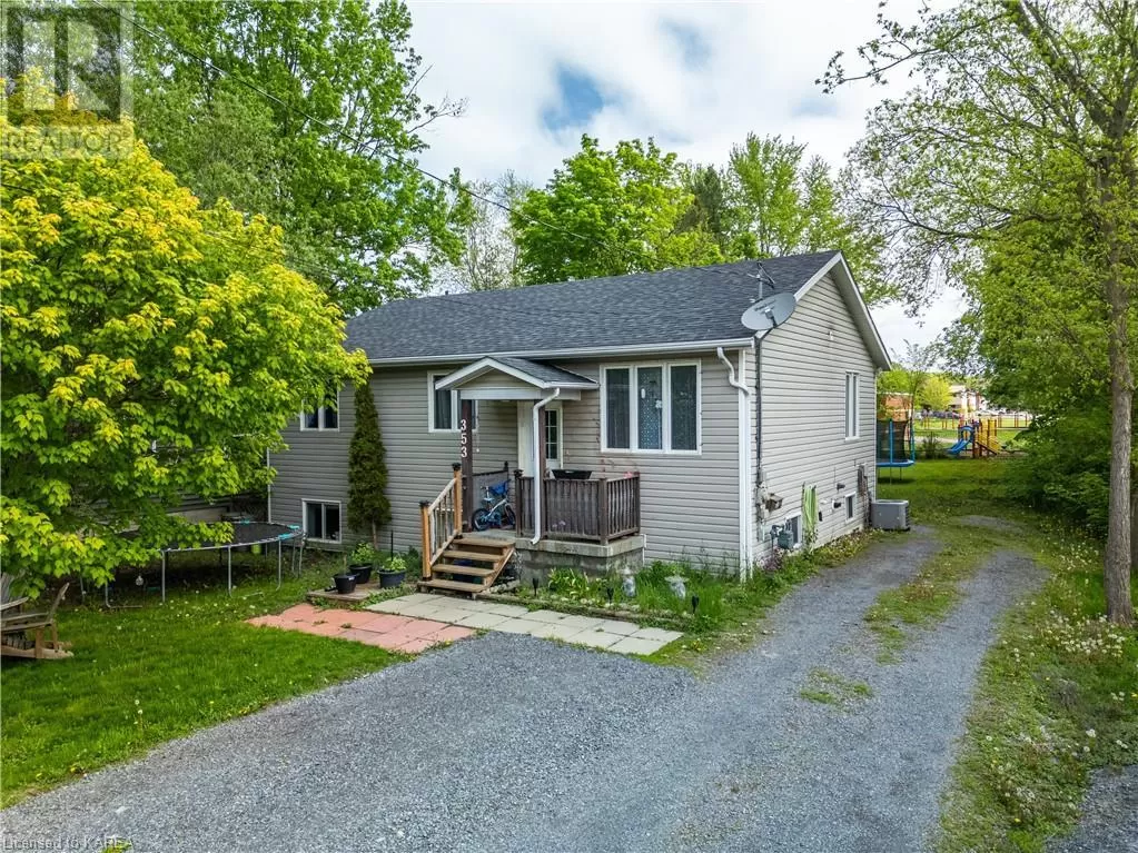 House for rent: 353 Charles Street, Gananoque, Ontario K7G 1V6