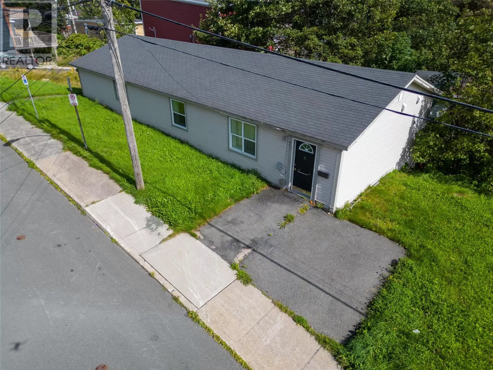 Two Apartment House for rent: 35-35a Gilbert Street, St John's, Newfoundland & Labrador A1C 1X5