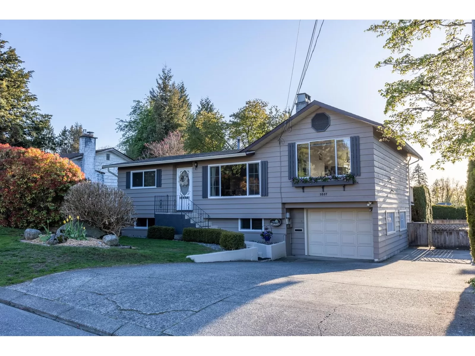 House for rent: 3537 Walden Street, Abbotsford, British Columbia V2S 5B2