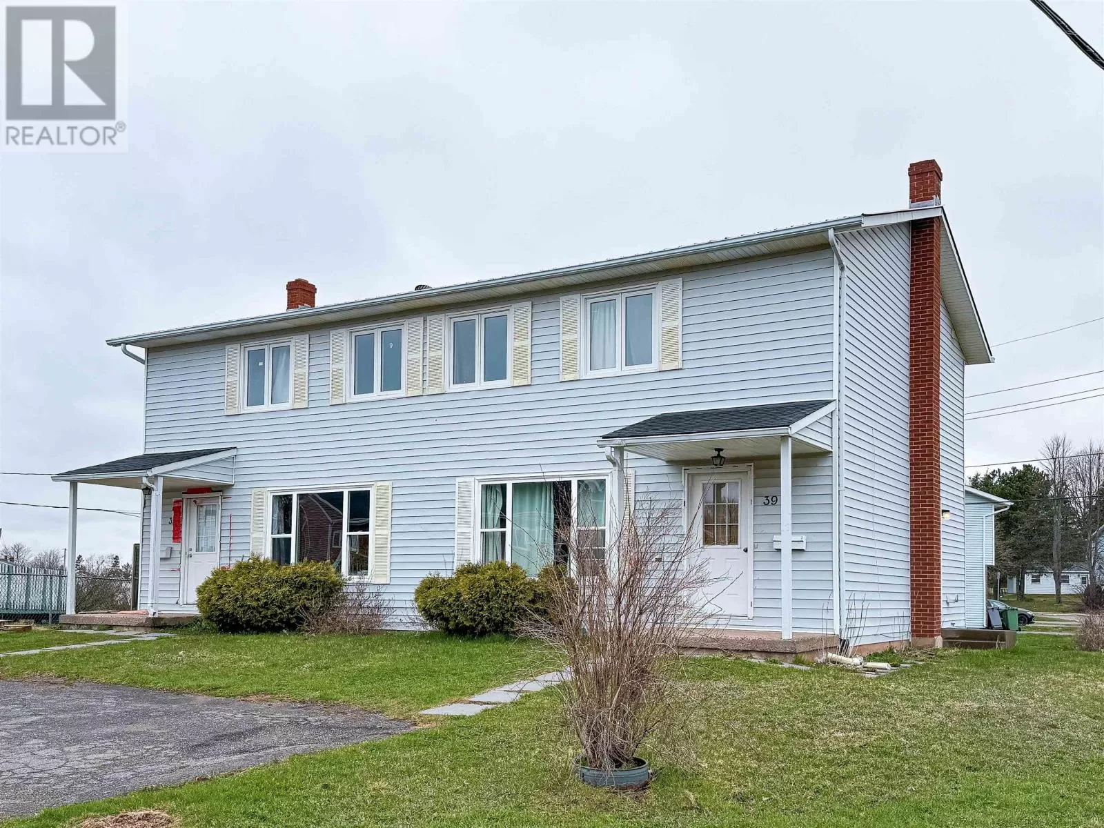 Duplex for rent: 35-39 Rankin Court, Charlottetown, Prince Edward Island C1A 8T2