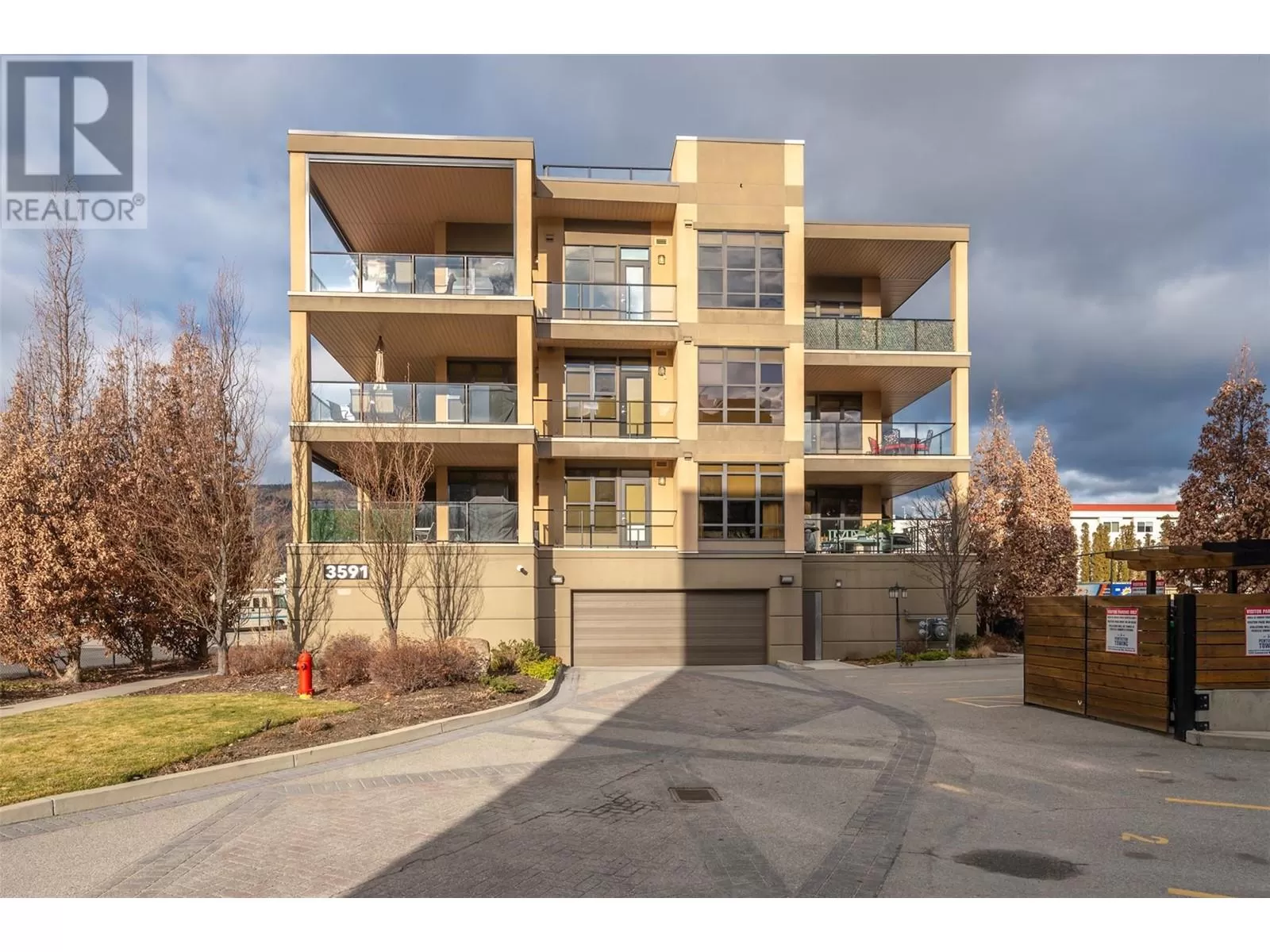 Apartment for rent: 3591 Skaha Lake Road Unit# 301, Penticton, British Columbia V2A 7K2