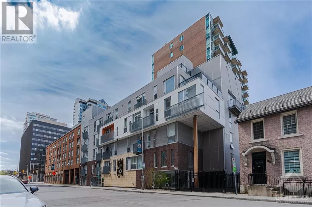 Apartment for rent: 360 Cumberland Street Unit#206, Ottawa, Ontario K1N 0B1