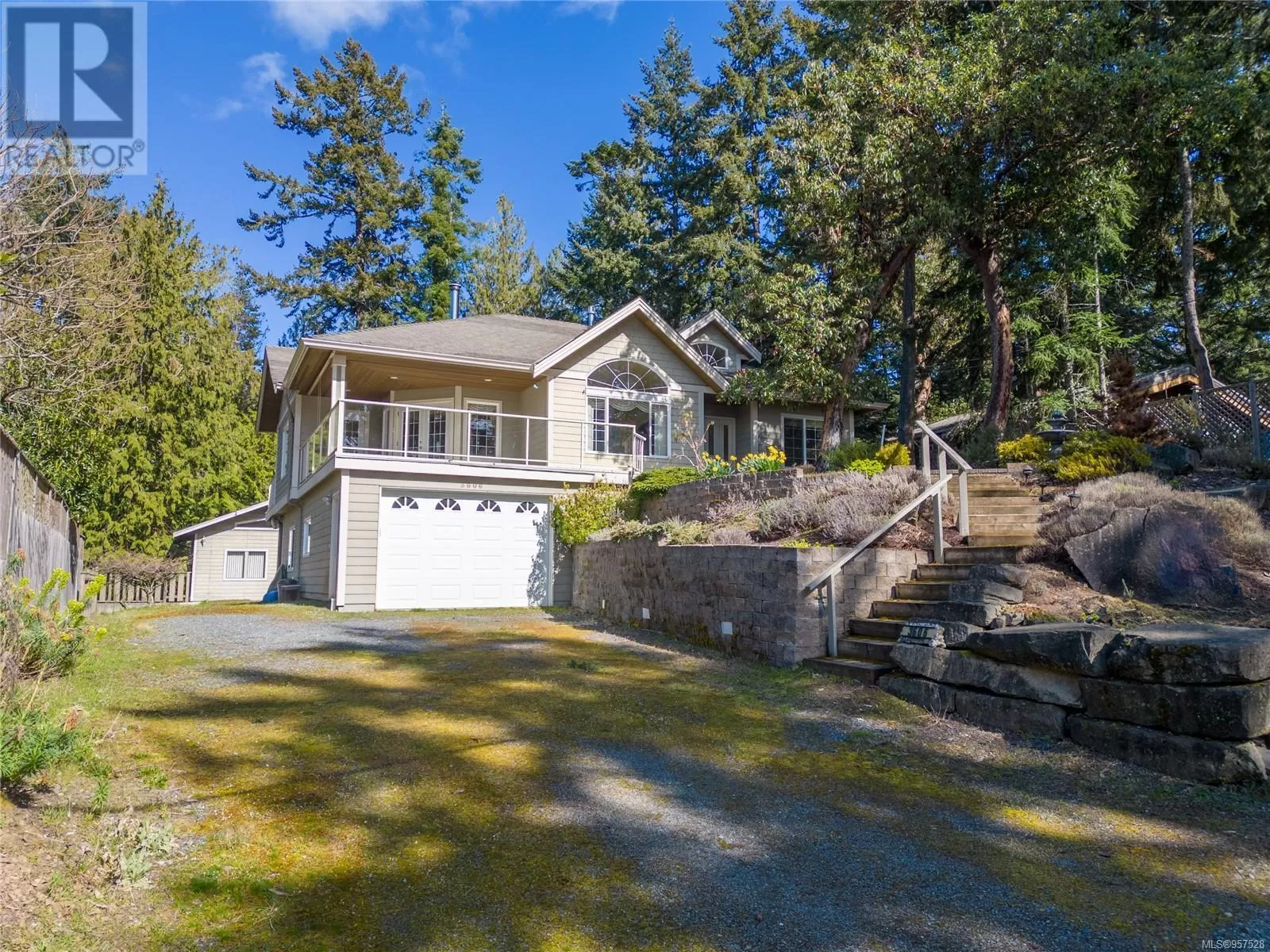 House for rent: 3606 Foc-sle Rd, Pender Island, British Columbia V0N 2M2