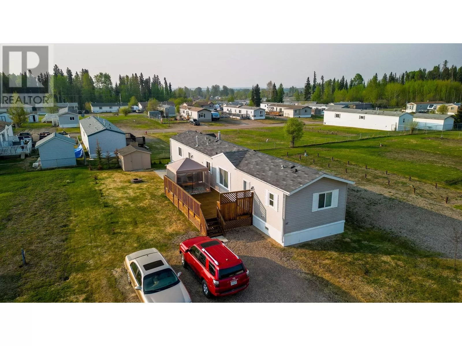 Manufactured Home/Mobile for rent: 37 5701 Airport Drive, Fort Nelson, British Columbia V0C 1R0