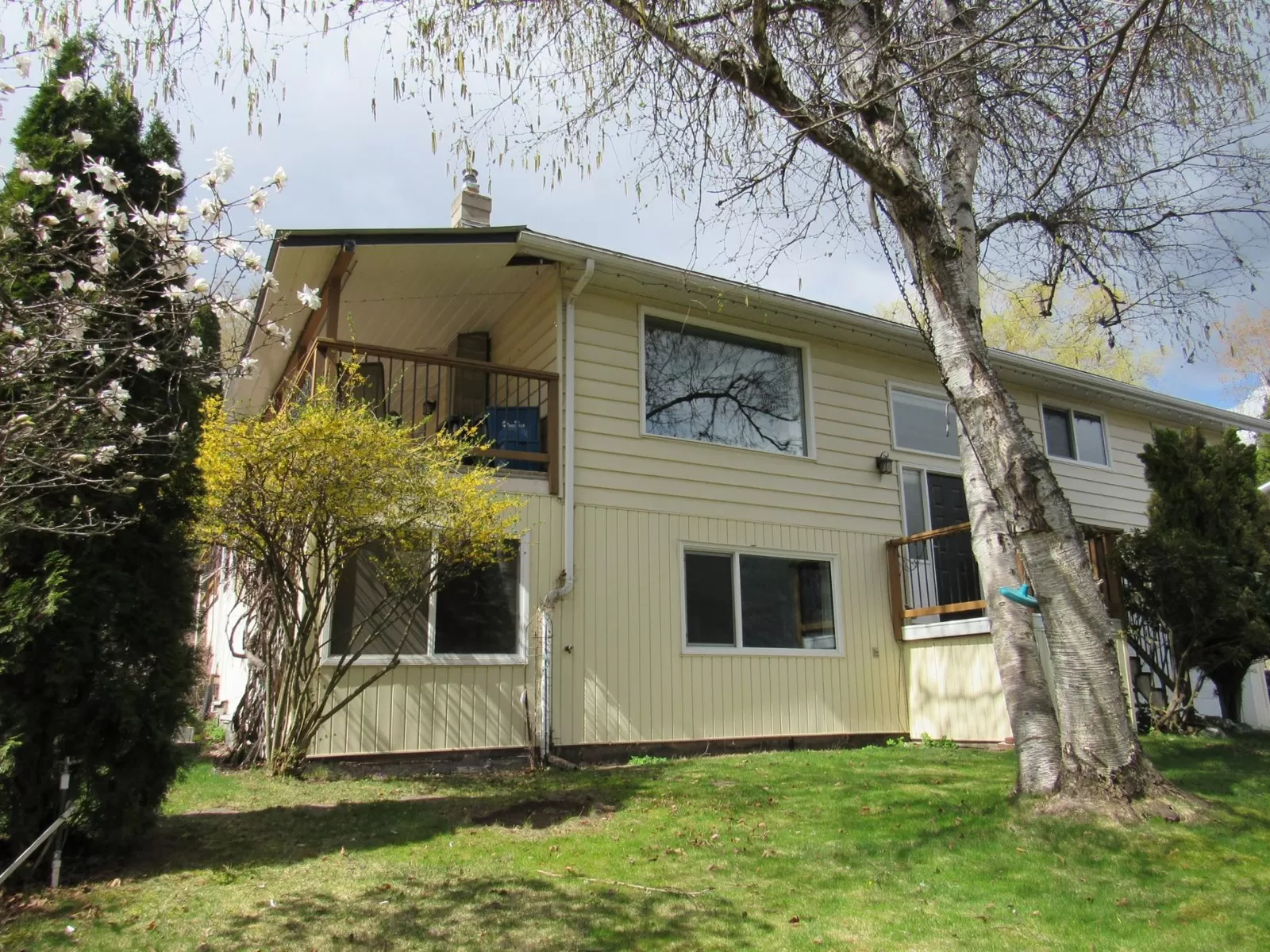 House for rent: 3705 9th Avenue, Castlegar, British Columbia V1N 3T3