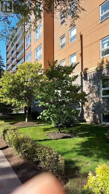 Apartment for rent: 373 Laurier Avenue E Unit#402, Ottawa, Ontario K1N 8X6