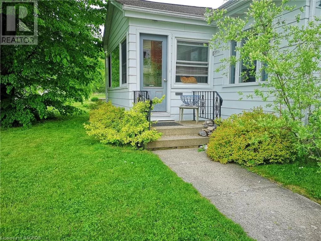 House for rent: 376 26th Street W, Owen Sound, Ontario N4K 4J3