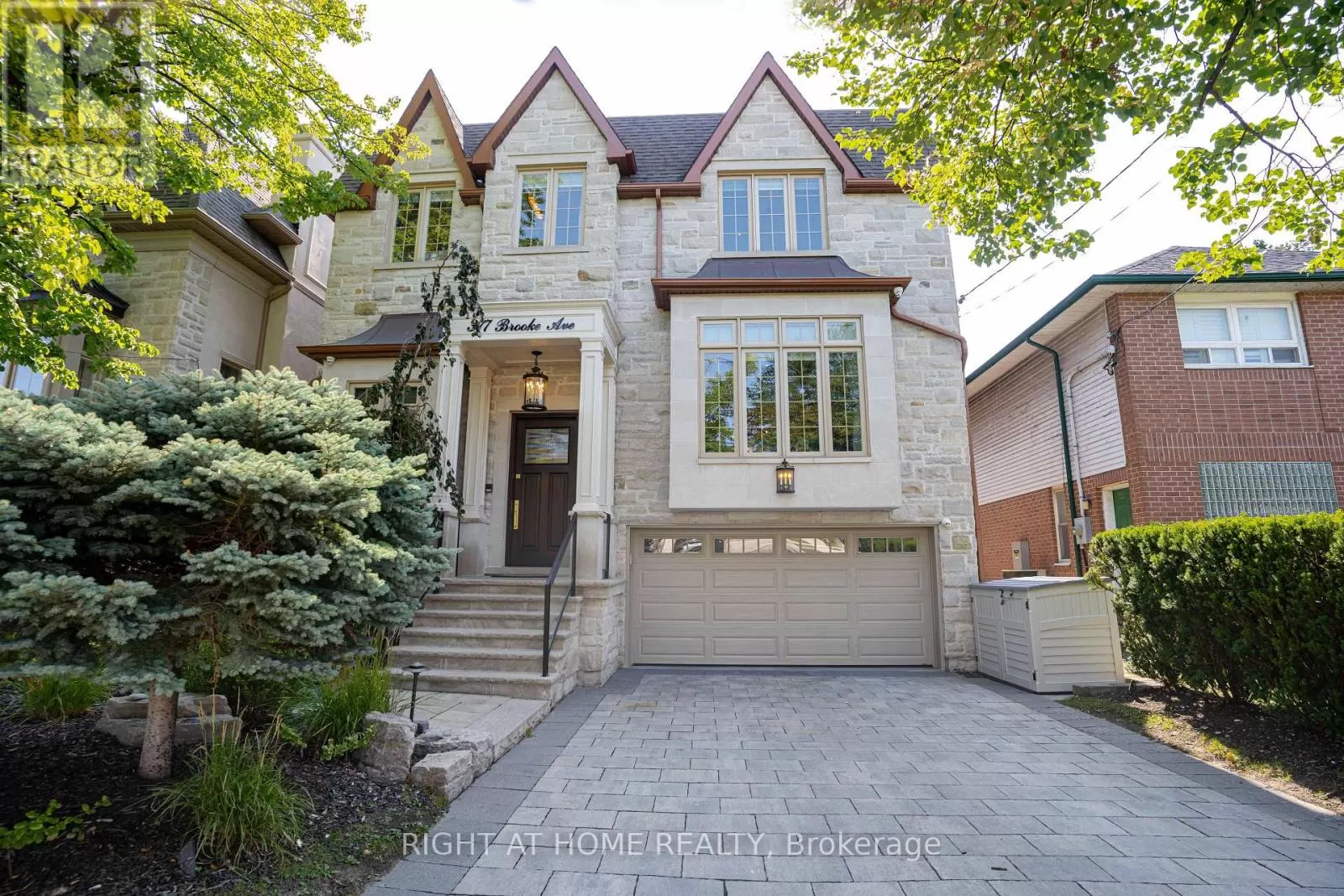 House for rent: 377 Brooke Avenue, Toronto, Ontario M5M 2L5