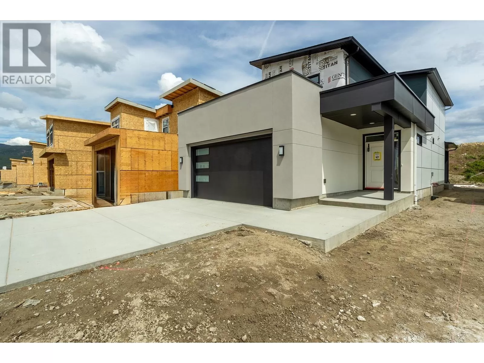 House for rent: 3773 Astoria Drive, West Kelowna, British Columbia V4T 0B1