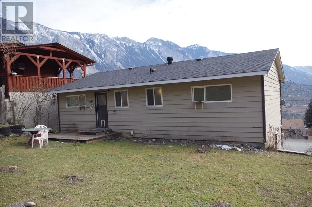 House for rent: 381 Panorama Terrace, Lillooet, British Columbia V0K 1V0