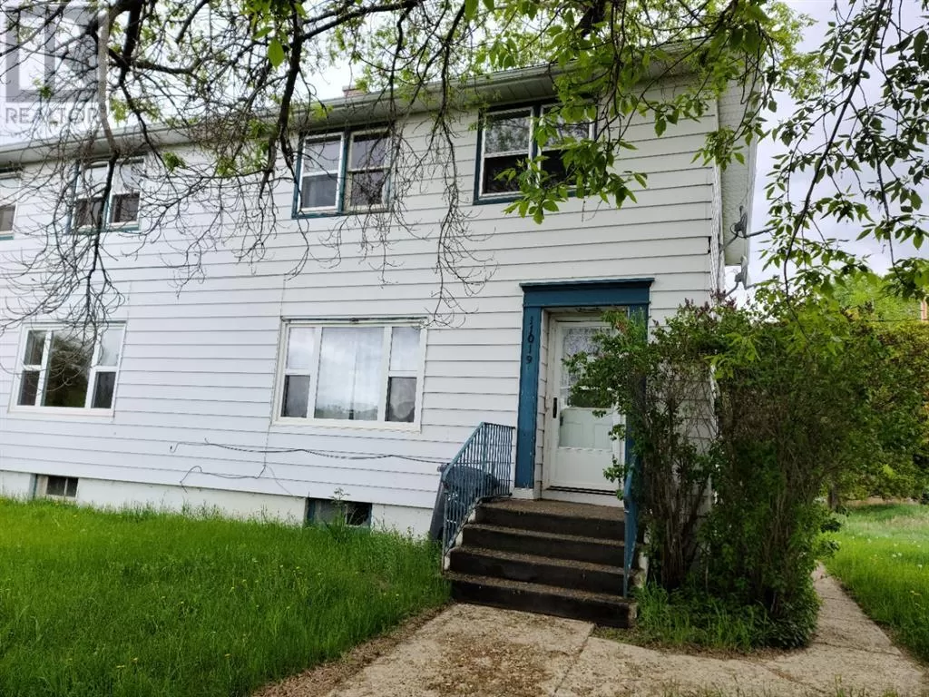 Duplex for rent: #4, 11019 99 Street, Peace River, Alberta T8S 1L7