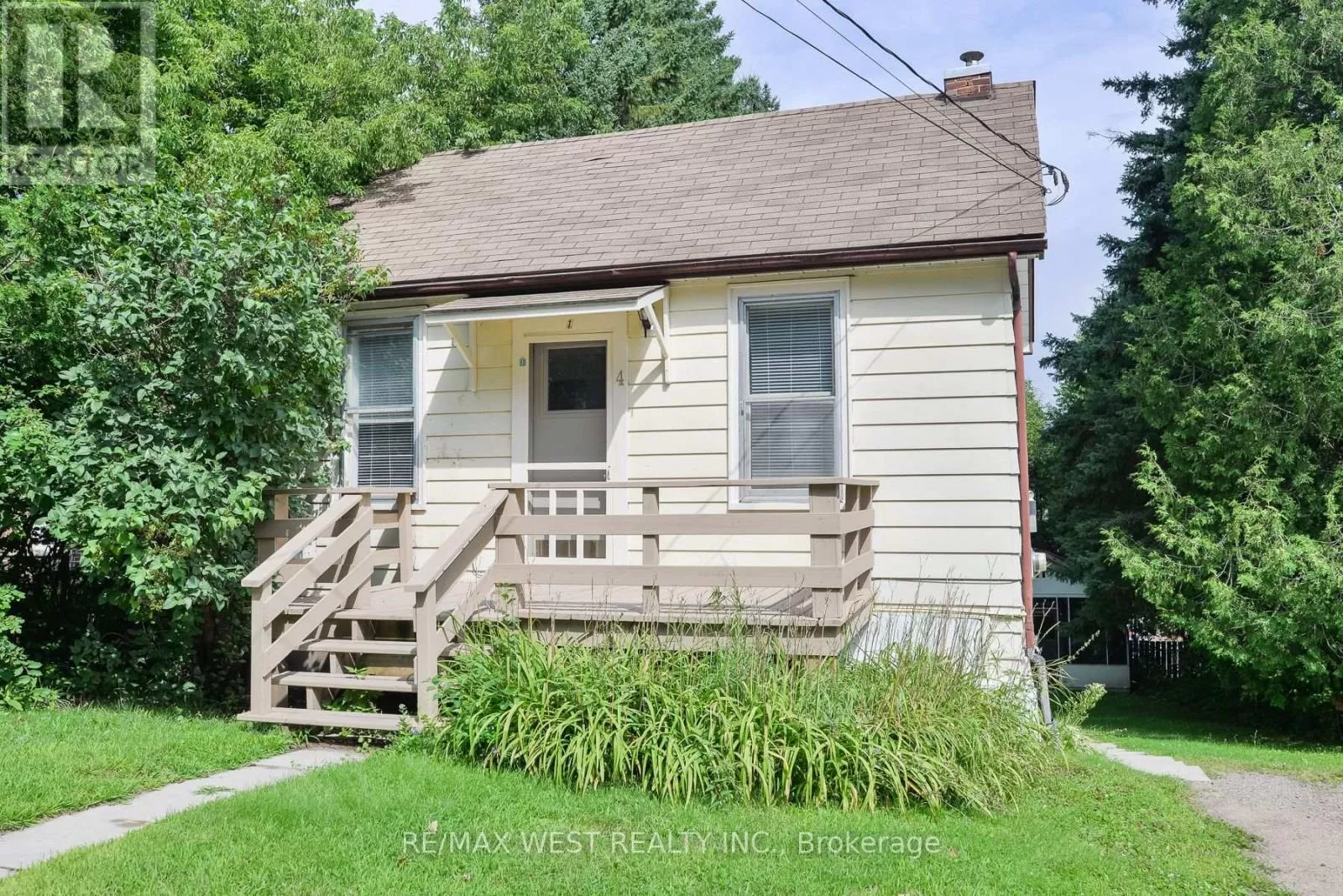 House for rent: 4 Duncan St E, Huntsville, Ontario P1N 1V9