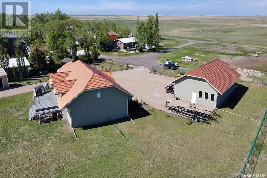 House for rent: 400 Lakeshore Drive, Wee Too Beach, Saskatchewan S0G 1C0