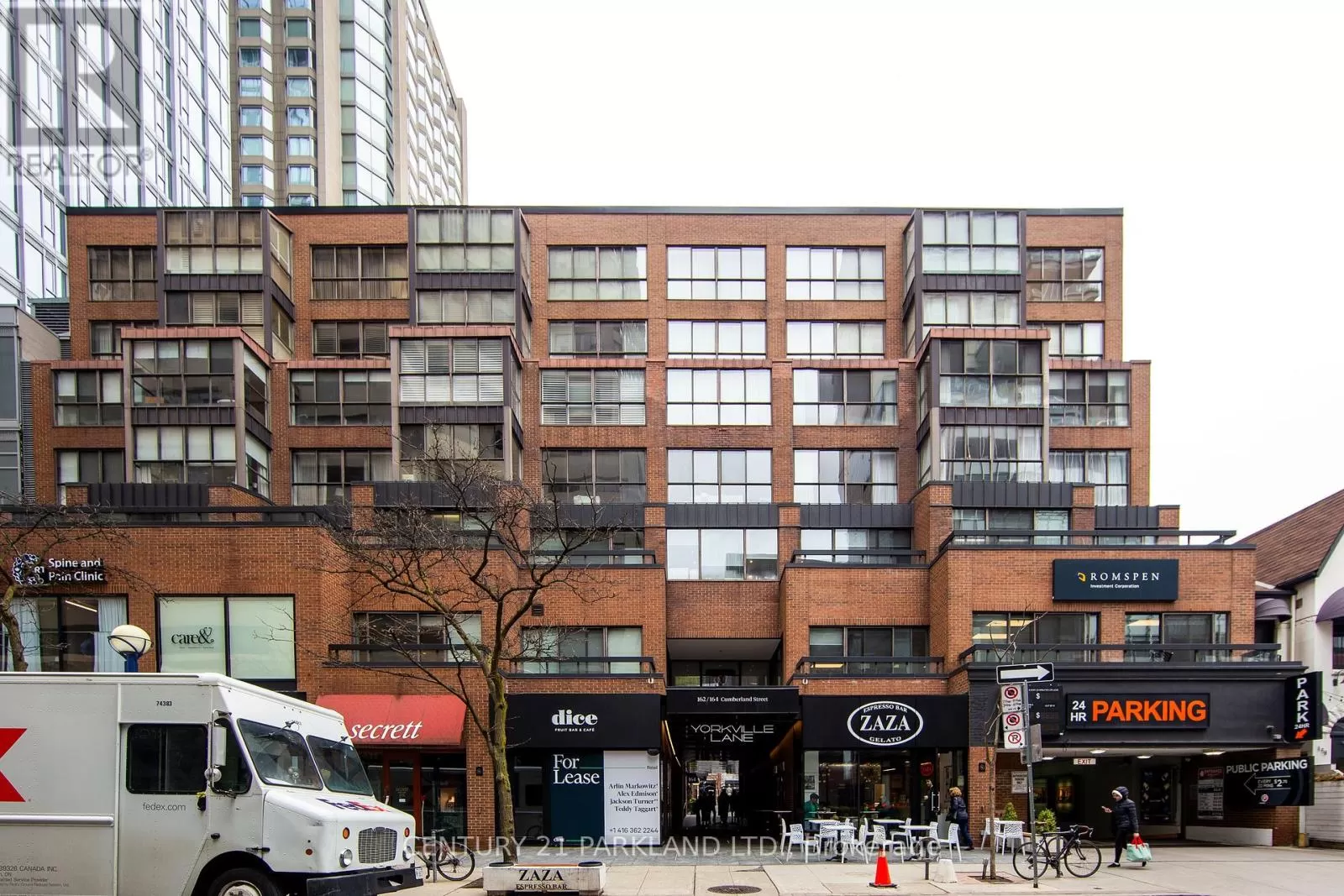 Apartment for rent: 402 - 164 Cumberland Street, Toronto, Ontario M5R 1A8
