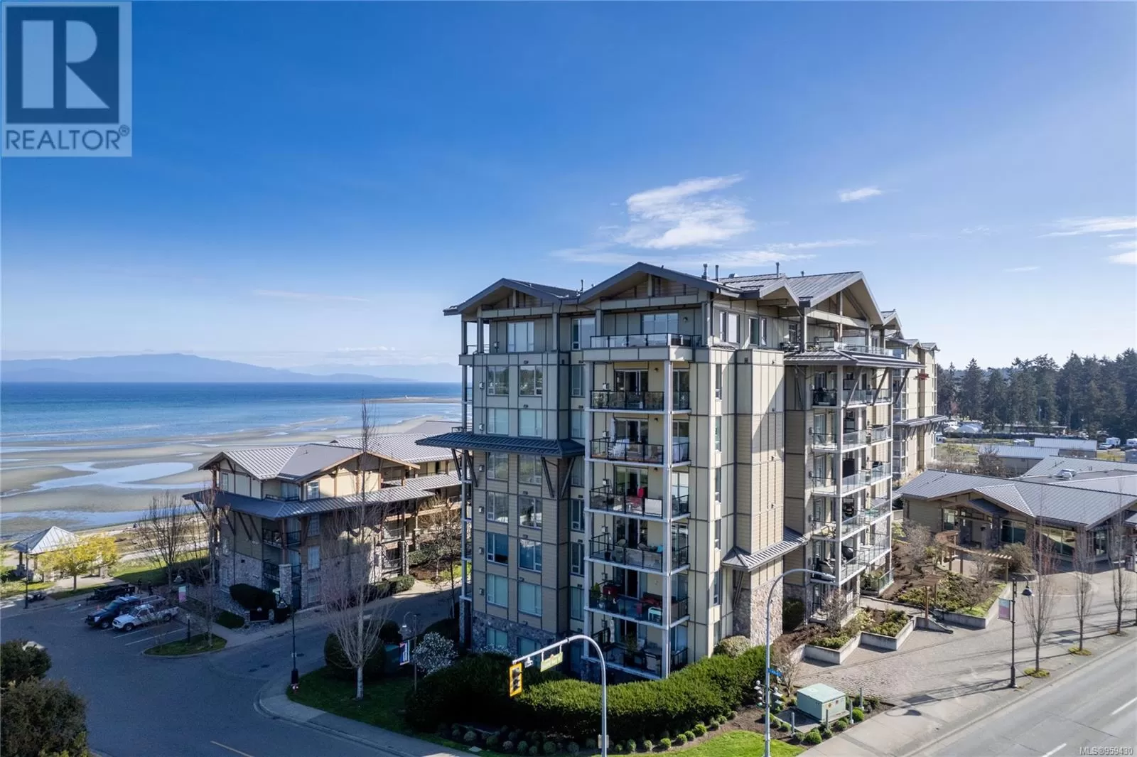 Apartment for rent: 402 194 Beachside Dr, Parksville, British Columbia V9P 0B1