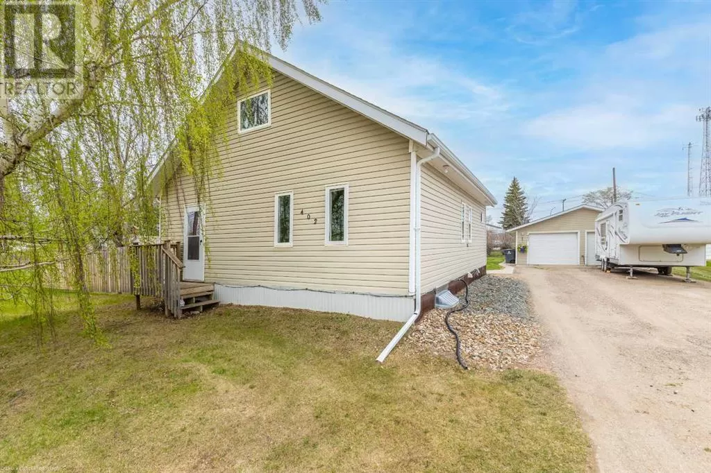 House for rent: 402 2nd Street W, Maidstone, Saskatchewan S0M 1M0