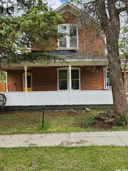 House for rent: 402 Jasper Street, Maple Creek, Saskatchewan S0N 1N0