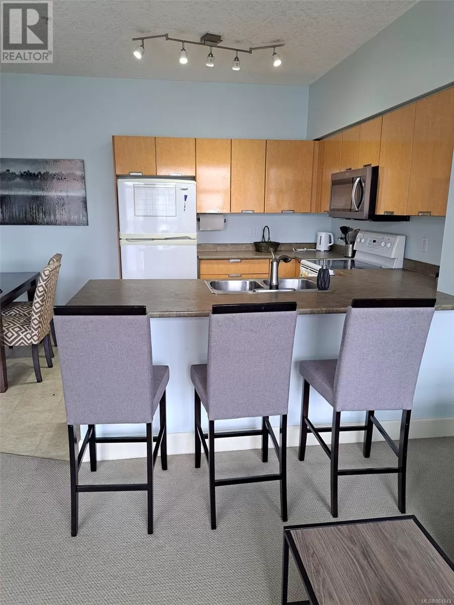Apartment for rent: 403 870 Short St, Saanich, British Columbia V8X 2V5